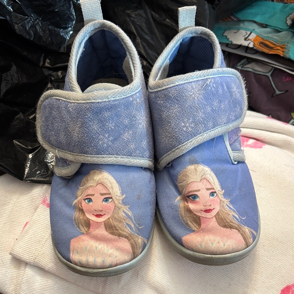 🔥 $3 Add-on. Blue Frozen Themed Kids Slippers